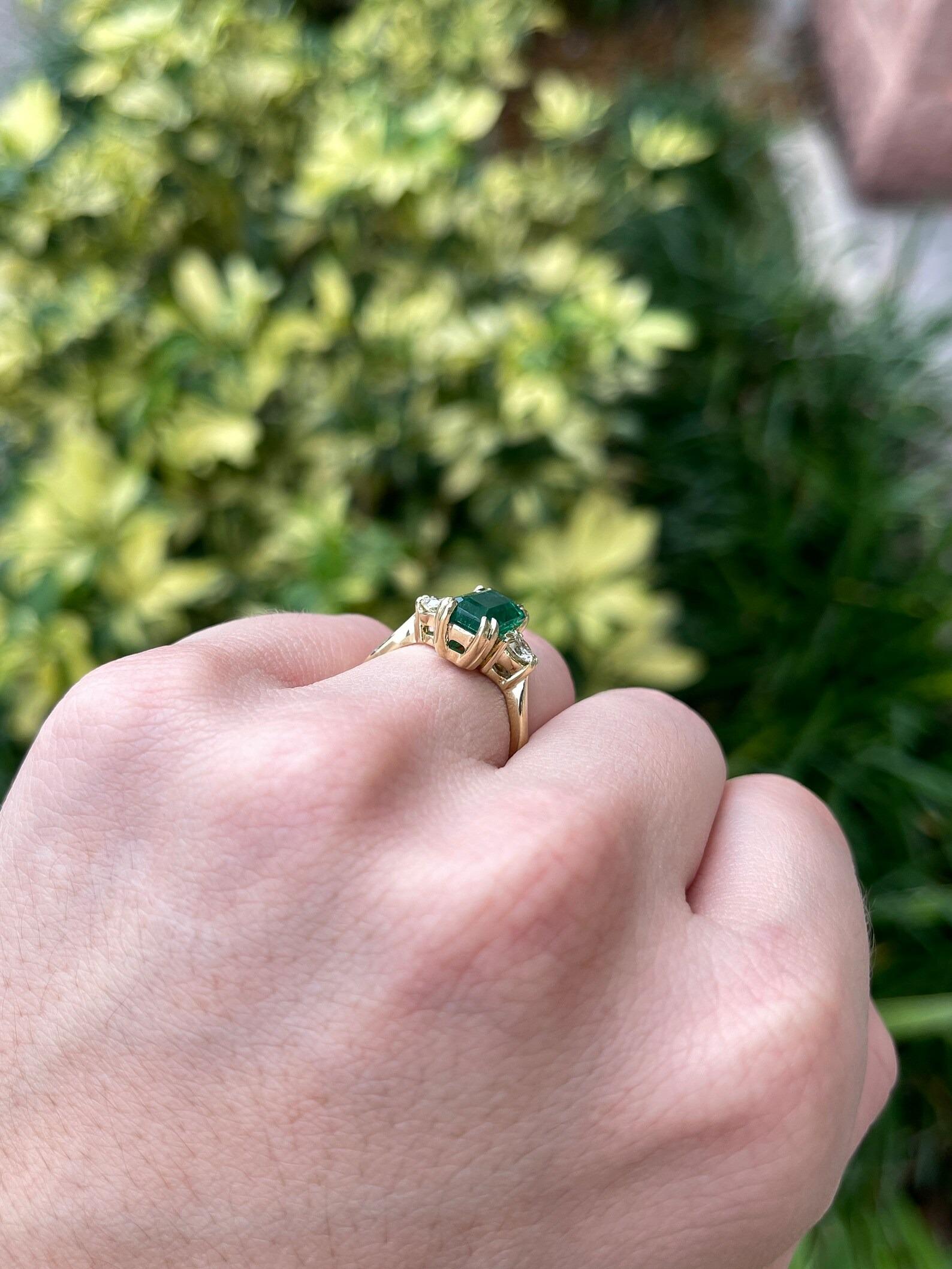 2.78tcw Natural Emerald-Emerald Cut & Brilliant Round Cut Diamond Ring 18K In New Condition In Jupiter, FL