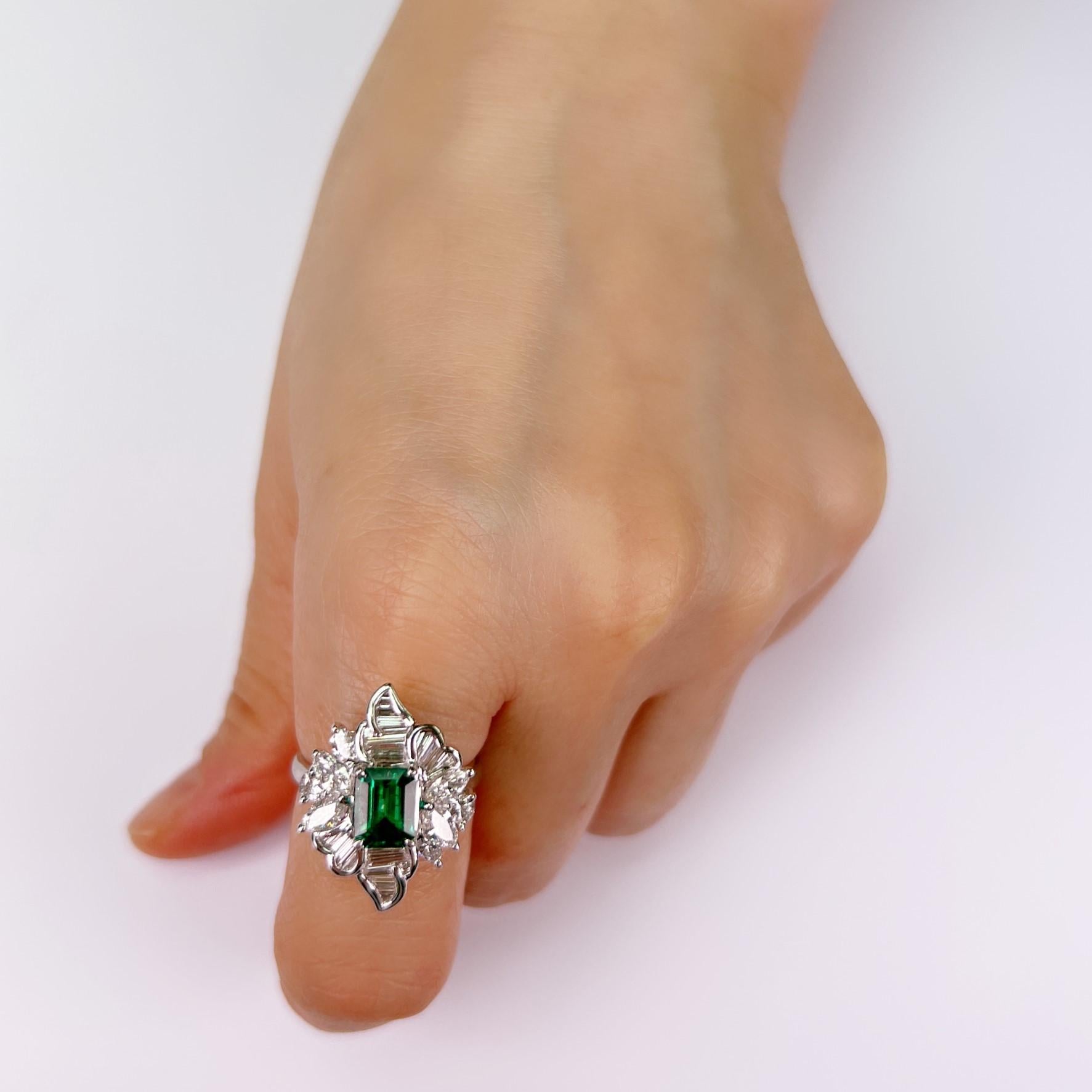 Women's 2.79 Carat Emerald and Diamond Ring on PT900 Platinum For Sale