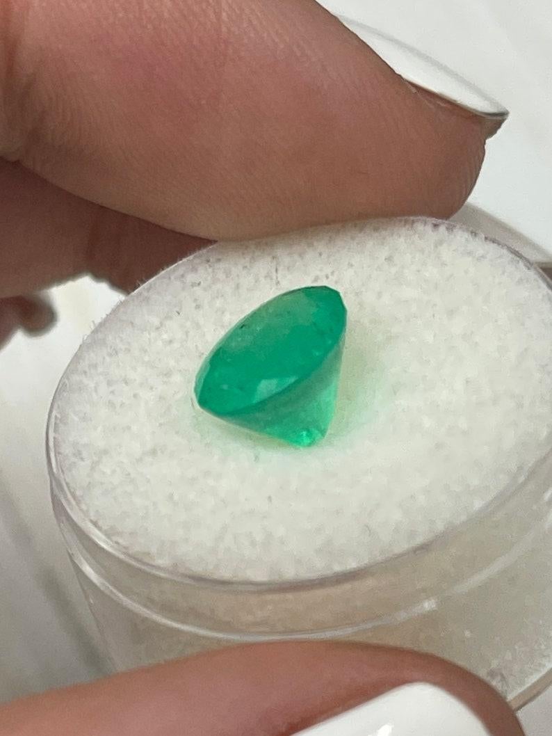 2.79 Carat Medium Green Colombian Emerald Oval Cut - May Birthstone Gem For Sale 1