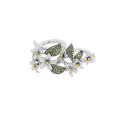 2.79 Ct Green and White Diamonds Pavè Arabian Star Flower Spiral Cocktail Ring