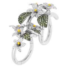 2.79 Ct Green and White Diamonds Pavè Arabian Star Flower Spiral Cocktail Ring