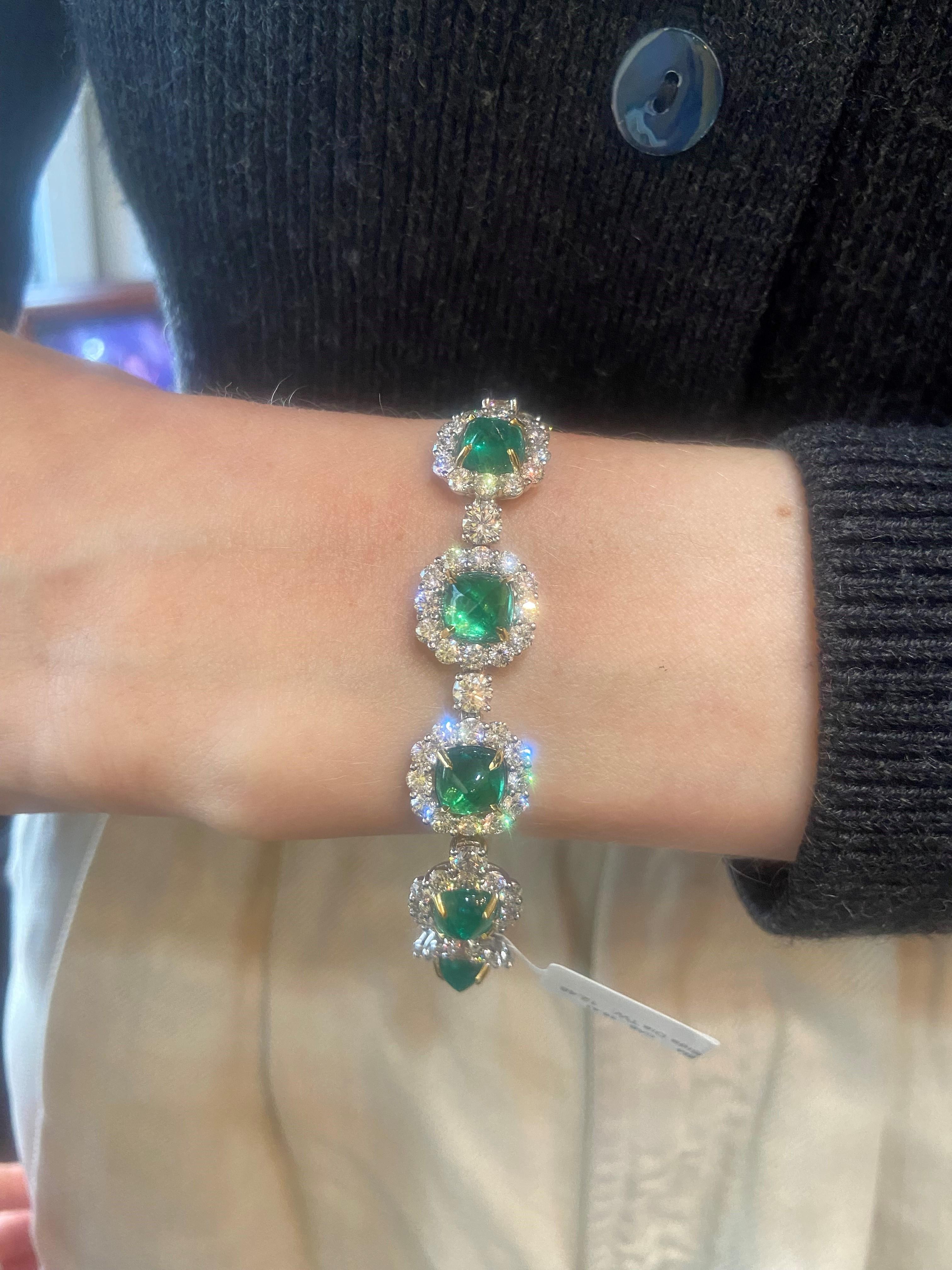 Cabochon 27.91ct Sugarloaf Emerald & Diamond Bracelet in 18KT Gold For Sale