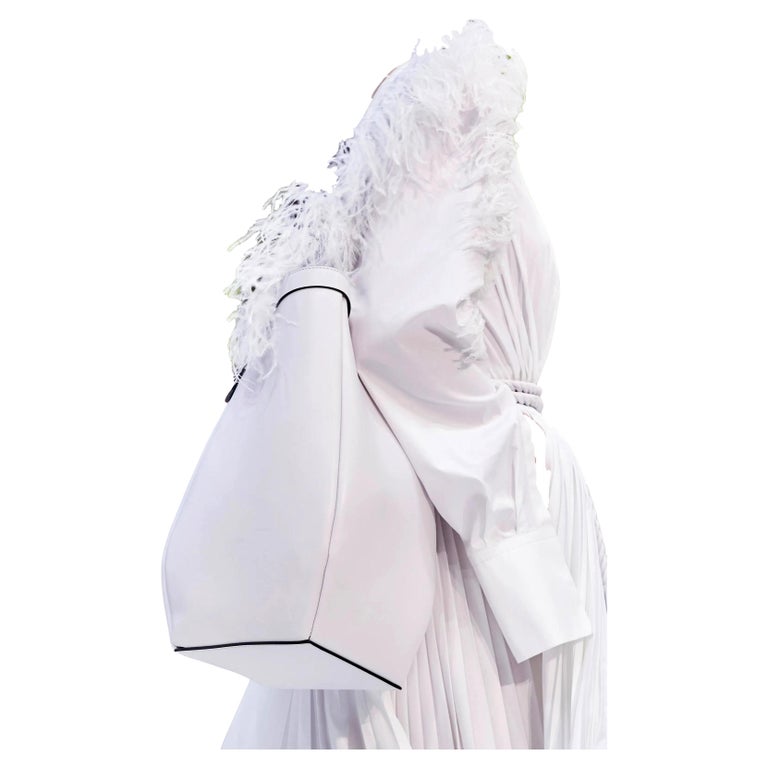 $2795 New With Tags Valentino Spring 2020 Leather Ostrich Feather