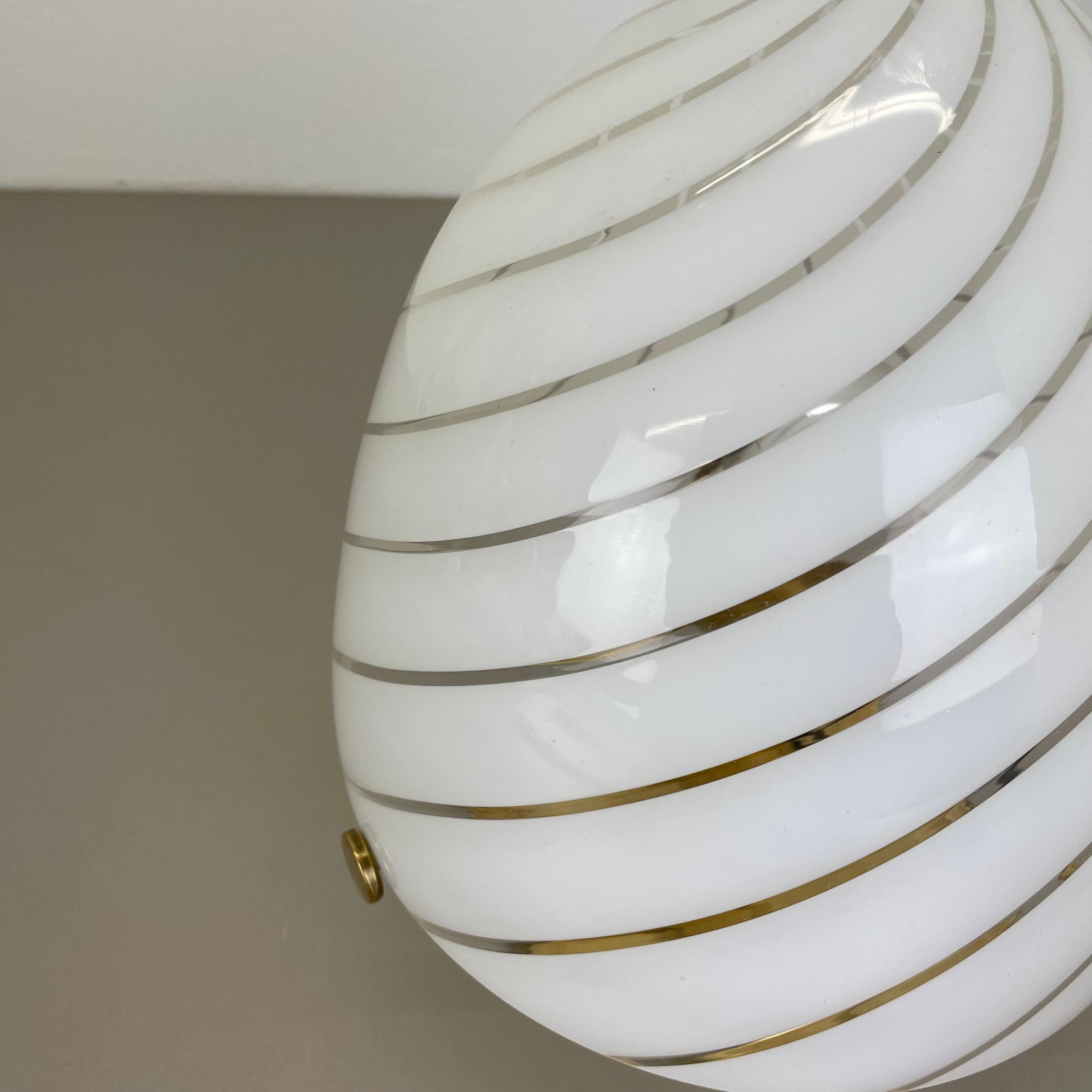 Lampe de bureau SWIRL de 27 cm en verre de Murano fabriquée par Vetri Murano, Italie, 1970 Bon état - En vente à Kirchlengern, DE