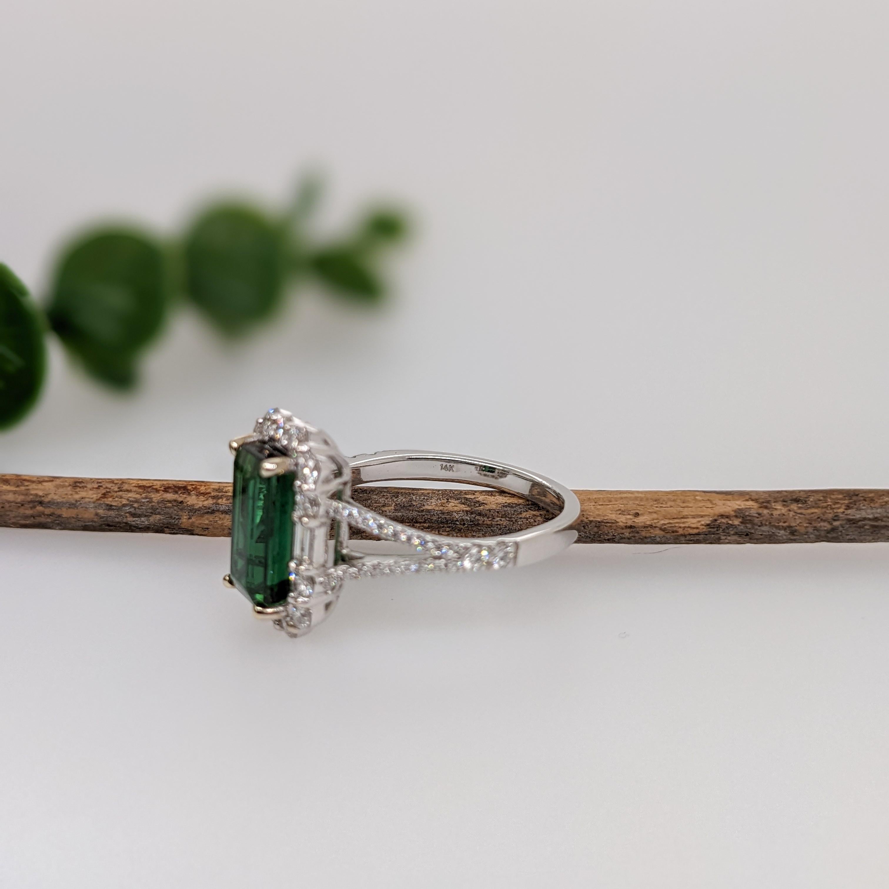 Anello con tormalina cromo 2,8ct e diamanti estratti dalla terra in oro massiccio 14K EM 11x6mm In condizioni Nuovo a Columbus, OH