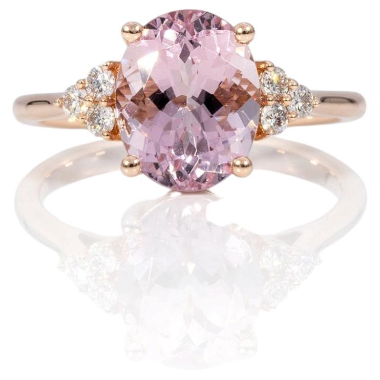Anello con morganite “Cor de Rosa” da 2,7 carati e diamanti estratti dal sottosuolo: oro massiccio 14K