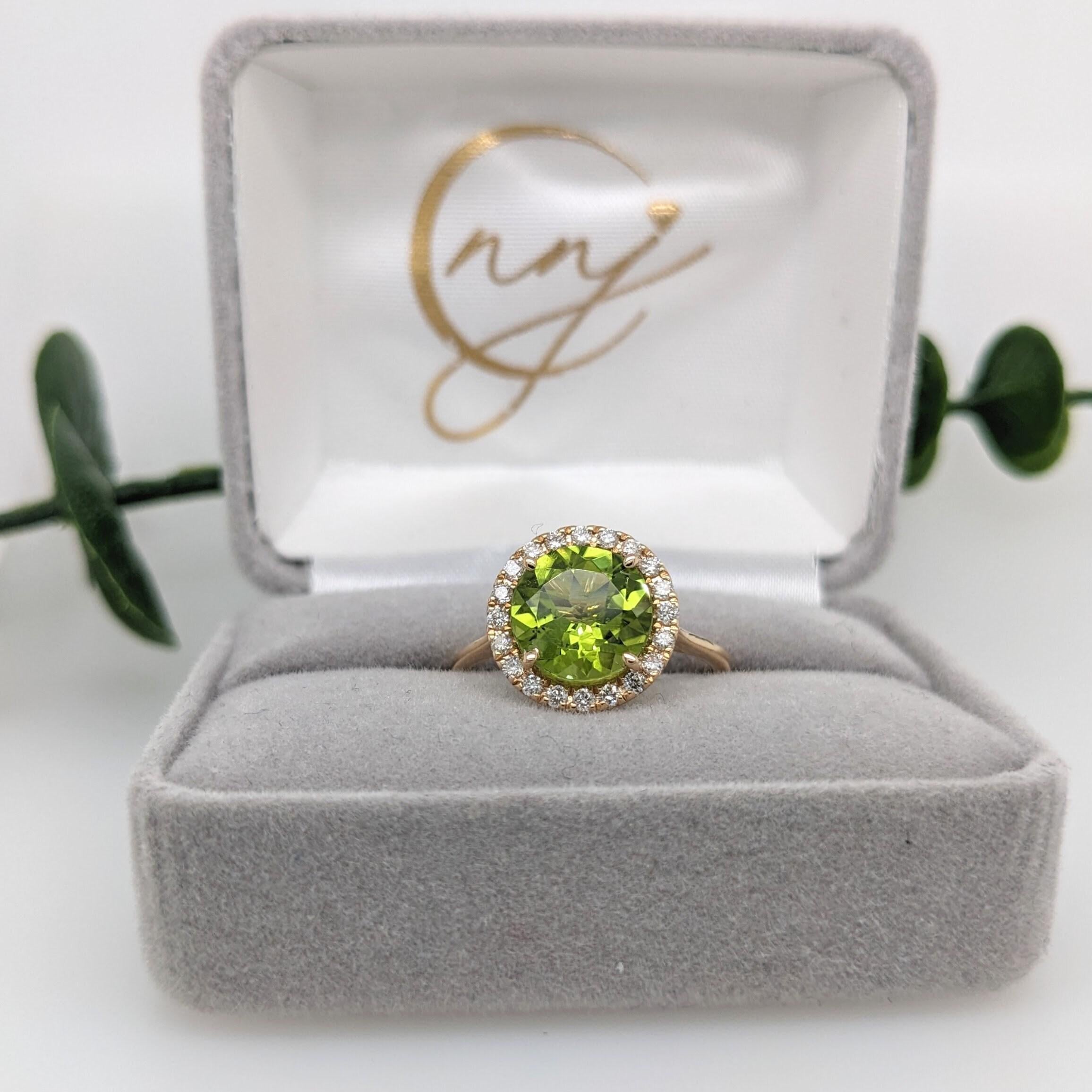 2.7ct Sparkling Peridot Ring w Natural Diamonds in Solid 14k Gold Round 9mm For Sale 1