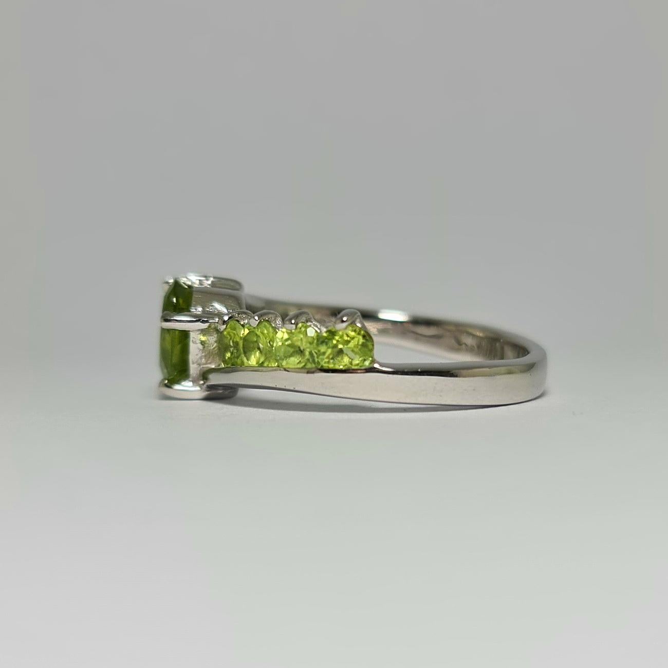 Art Deco 2.7Cts Natural Peridot .925 Sterling Silver Rhodium Plated Ring For Sale