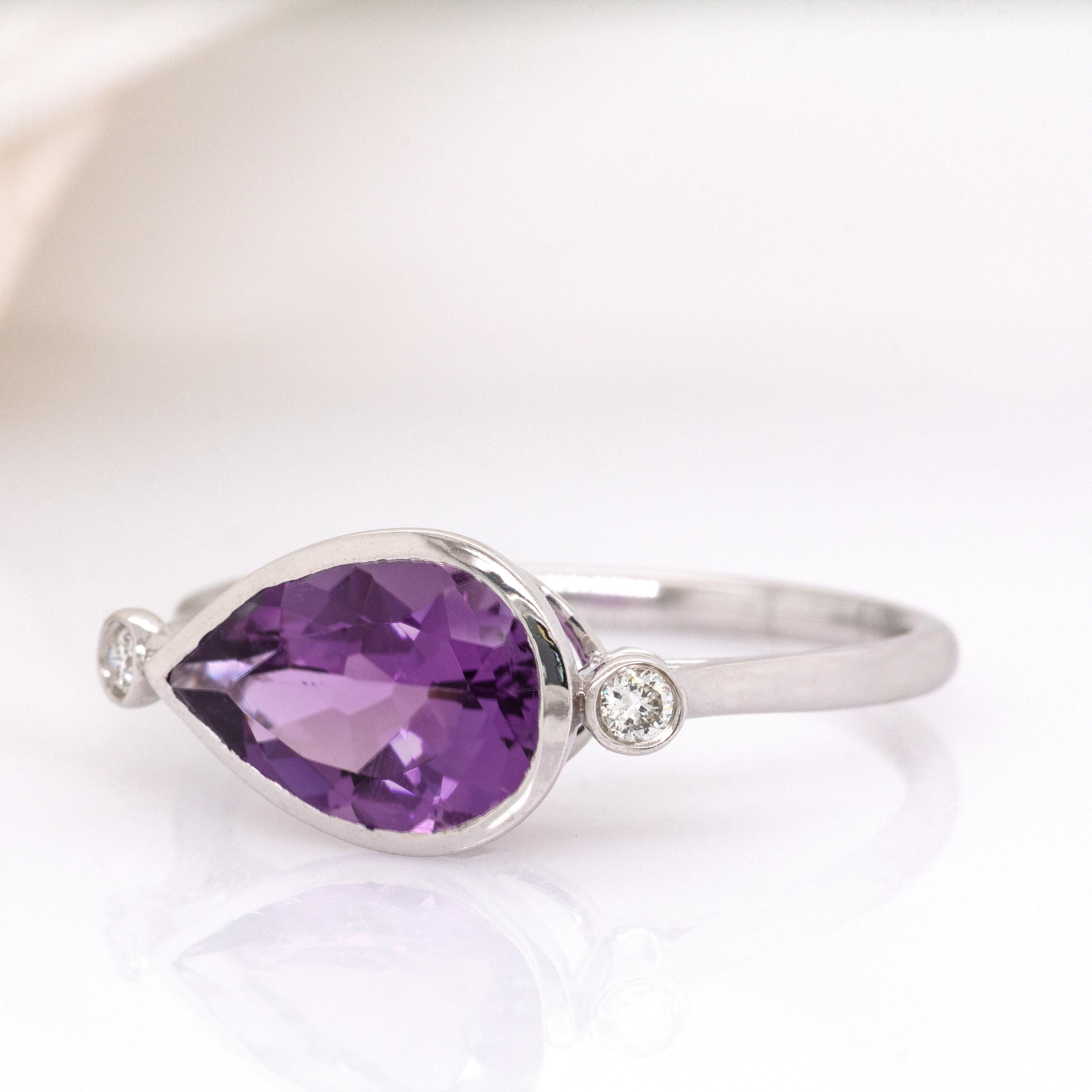 2,7cts sambischer Amethyst Ring mit natürlichen Diamanten: 14K Weißgold, Birne 12x8mm (Tropfenschliff) im Angebot