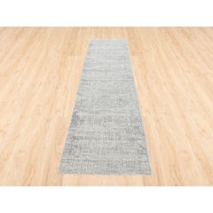 2'7"x10' Fine Jacquard Gray Hand Loomed Modern Wool-Silk Runner Oriental Rug