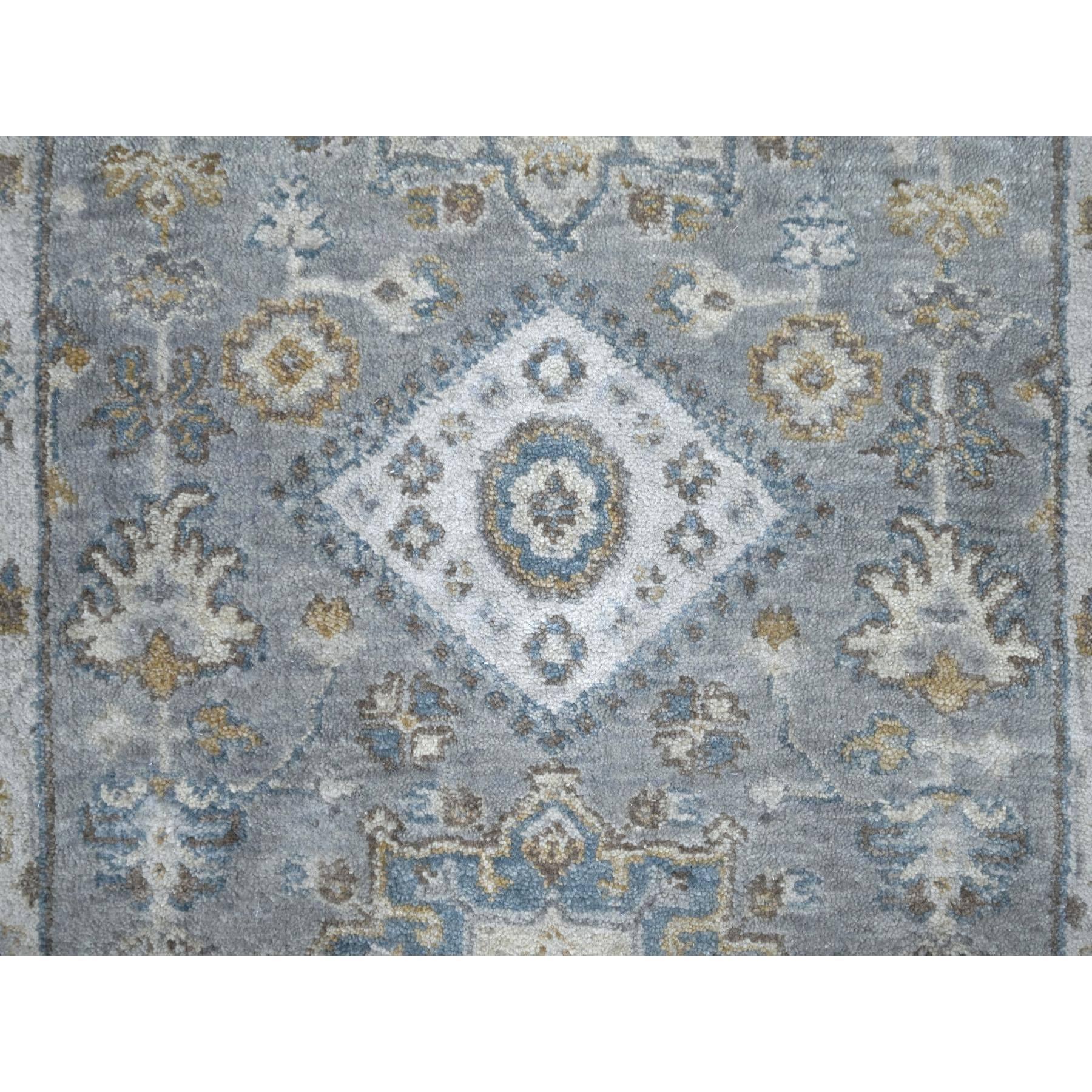 Hand-Knotted 2'7