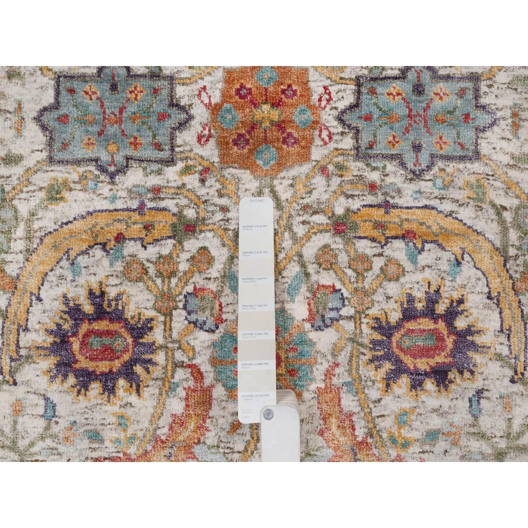 Indiano Tappeto Runner in seta e lana annodato a mano con design a foglie di falce colorate avorio 2'7 