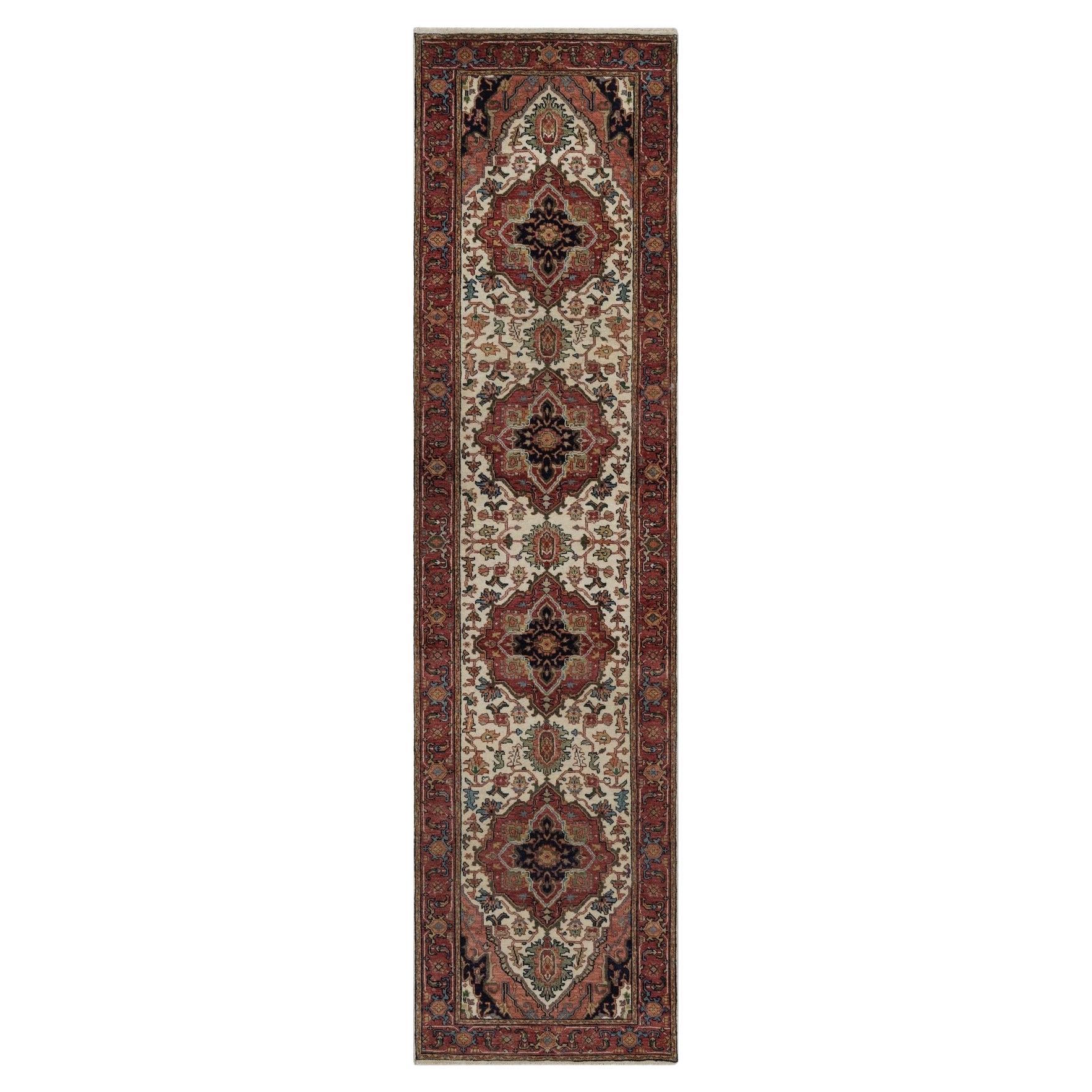 Tappeto Runner in lana Heriz Re-Creation 2
7 "x10
avorio annodato a mano e anticato