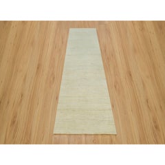 2'7"x10' Navajo White Hand Knotted Plain Design Undyed Natural Wool Rug