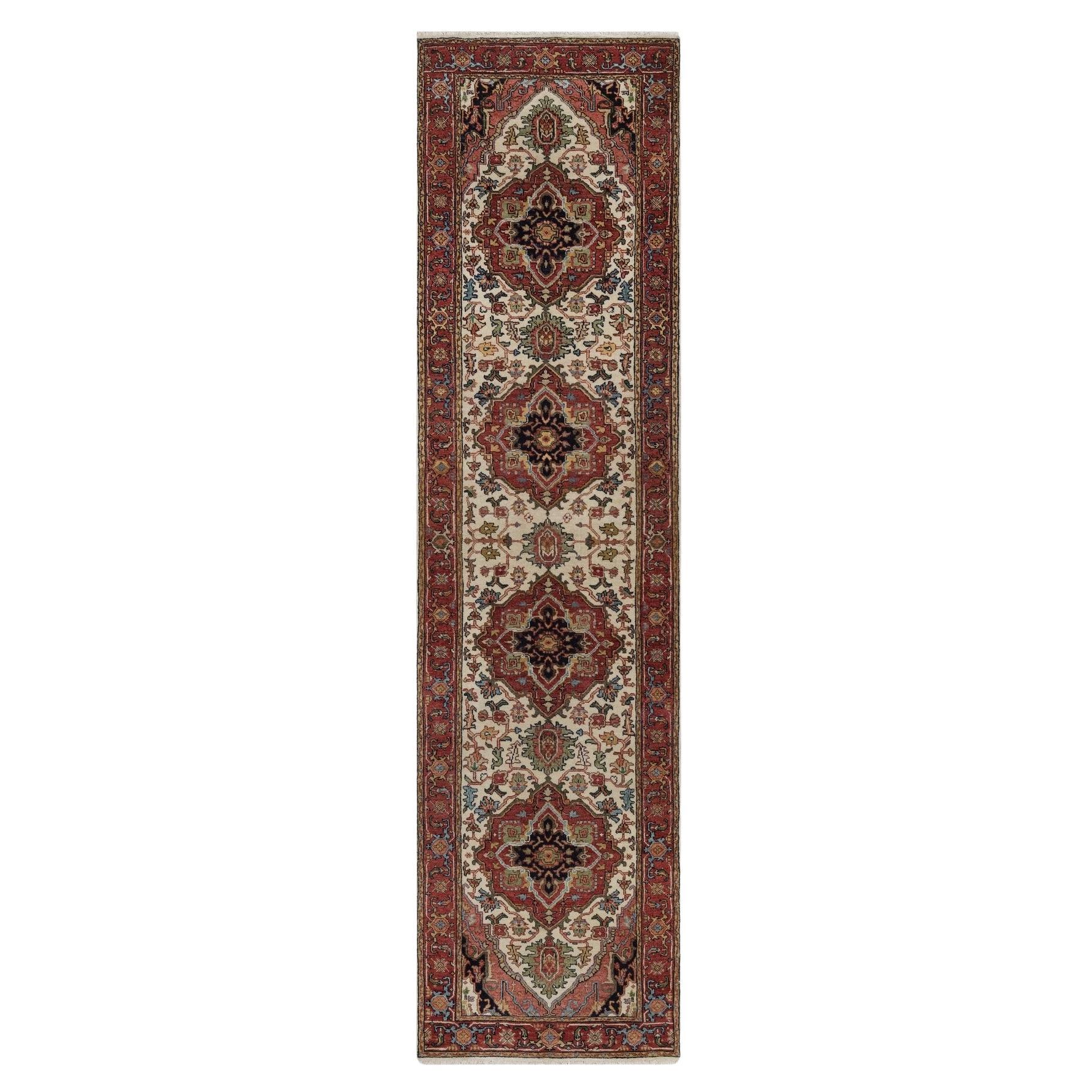 2'7 "x10'1" Swan White Soft Wool Annodato a mano Antico Fine Heriz Re-Creation Rugs in vendita