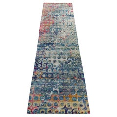 2'7"x10'2" Cambridge Blue, THE PEACOCK, Sari Silk, noué à la main, tapis de course