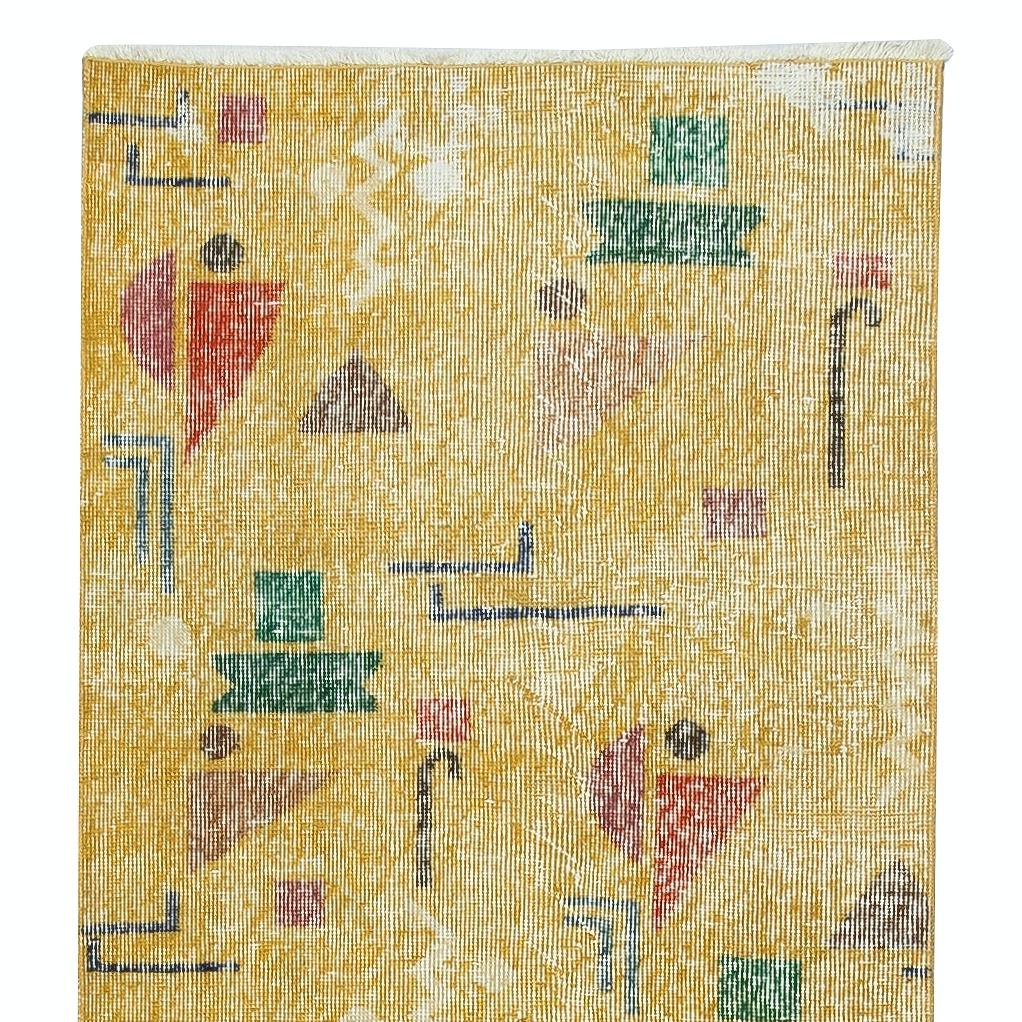 2.7x10.2 Ft Ein Paar seltener Teppich-Läufer, entworfen von der verstorbenen Künstlerin Zeki Muren (Türkisch) im Angebot