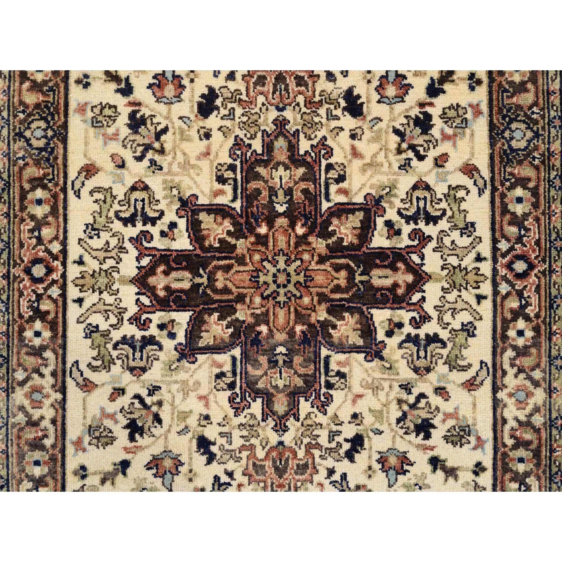 Hand-Knotted 2'7