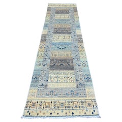 2
7"x10
3" Ivory Kashkuli Gabbeh Animal Figurines Hand Knotted Wool Runner Rug