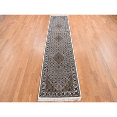 2'7 "x11'10" Elfenbein Wolle und Seide Tabriz Mahi Design Hand geknüpft Läufer Teppich