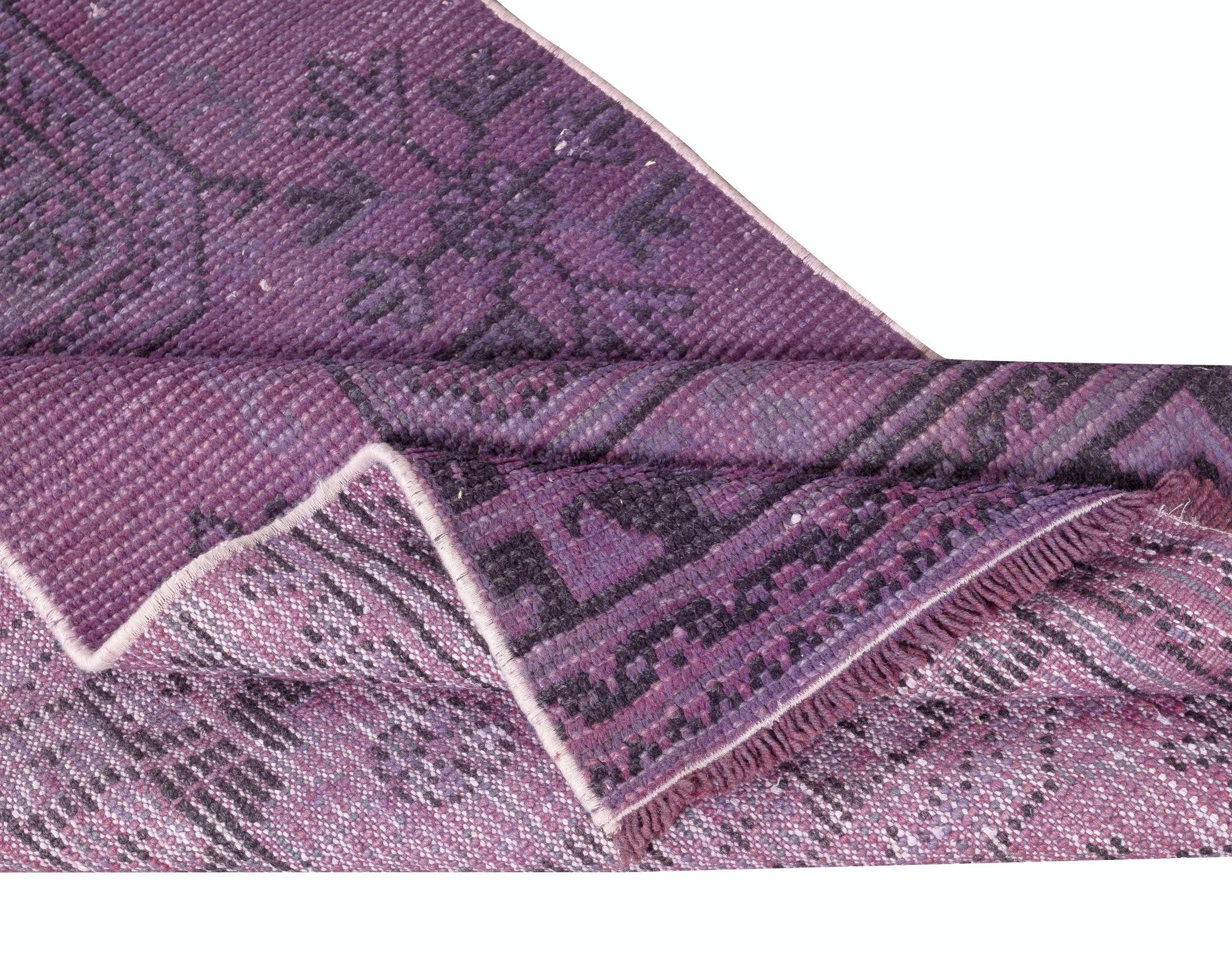 2.7x11.2 Ft Handgefertigter Flur-Läufer. Küchenteppich. Korridor-Teppich. Lila Treppenteppich (Moderne) im Angebot