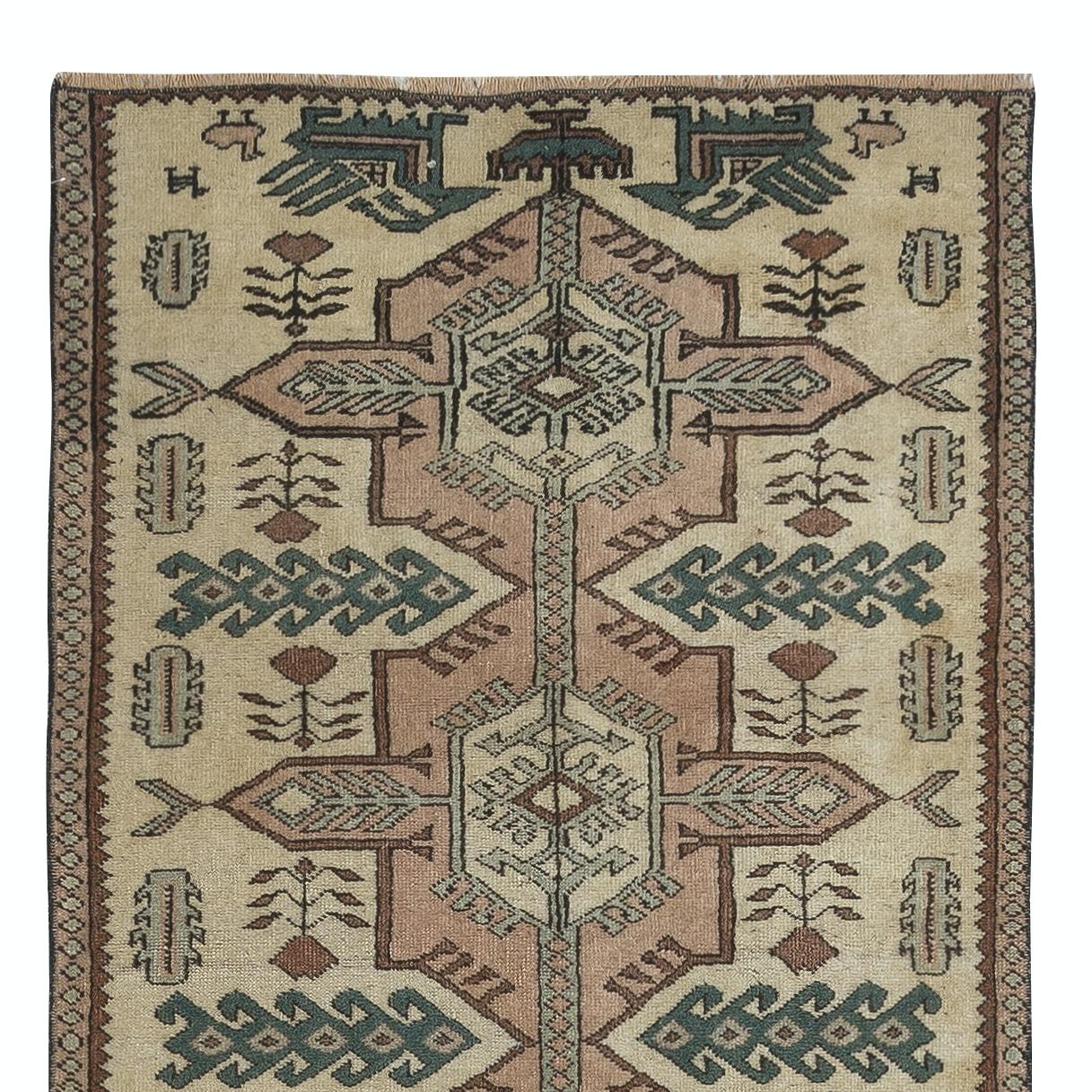 2,7x11,5 Ft handgefertigter schmaler Vintage-Läufer aus türkischer Wolle für Flur-Dekor (Türkisch) im Angebot