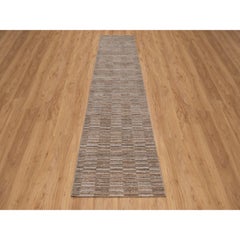 2'7"x12' Beaver Brown Polyester Hand Loomed Modern Grid Pattern Runner Rug