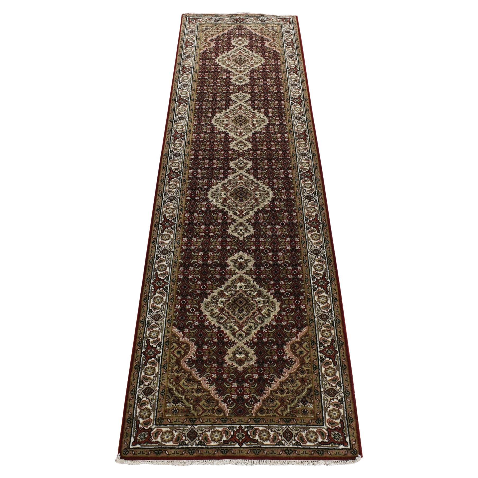 2'7"x12' Schokoladen Cosmos Rot, Täbris Mahi, handgeknüpfter 100% Woll-Läufer