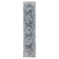 2
7 "x12
 Silver-Dark Gray Erased Persian Design Wolle und Seide Hand Knotted Rug