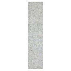 2'7"x12' Silber Satin Grau Handgeknüpfter moderner orientalischer Graswoll-Läufer Orientalischer Teppich