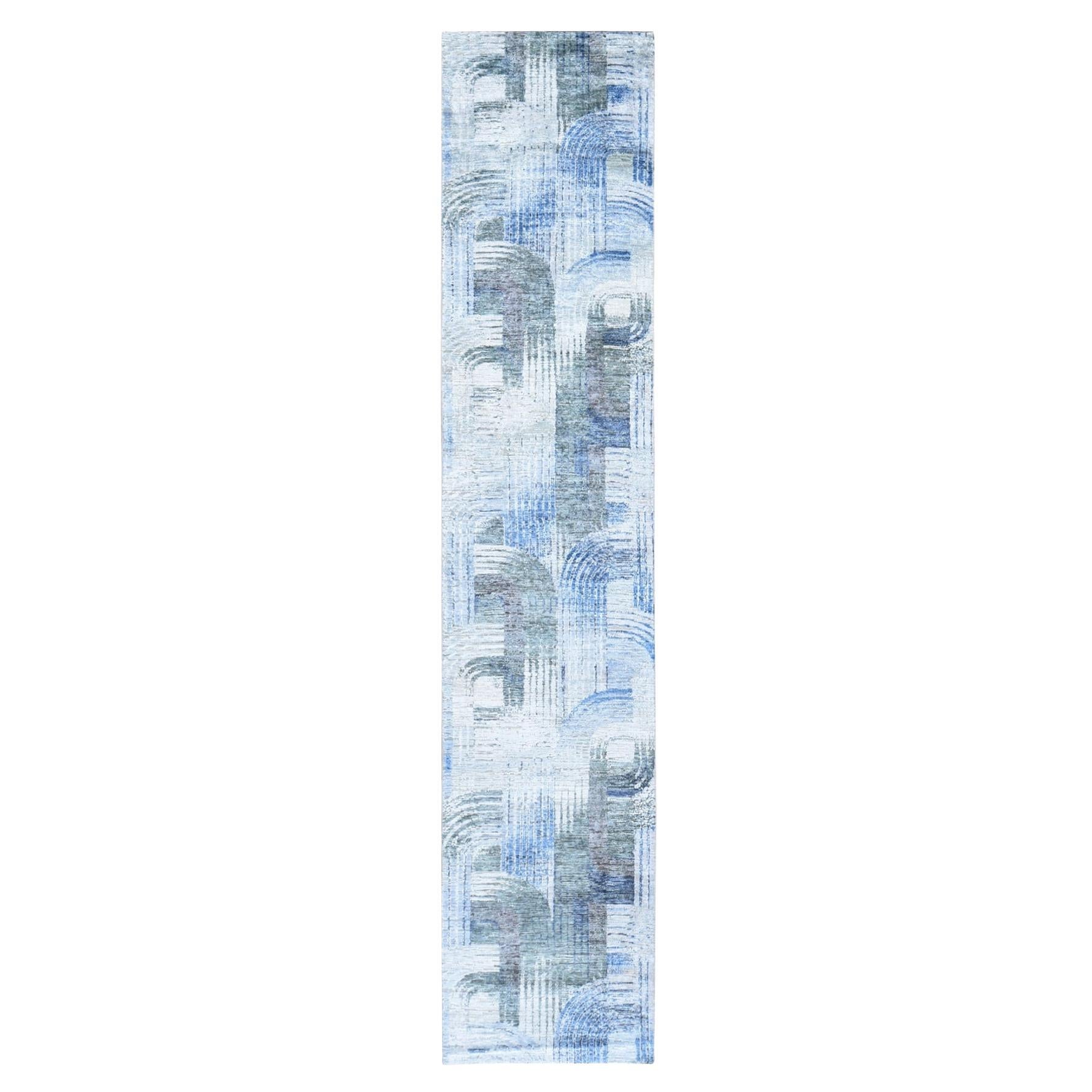 2'7 "x12' THE INTERTWINED PASSAGE, Tappeto Runner in seta con testo in lana annodata a mano