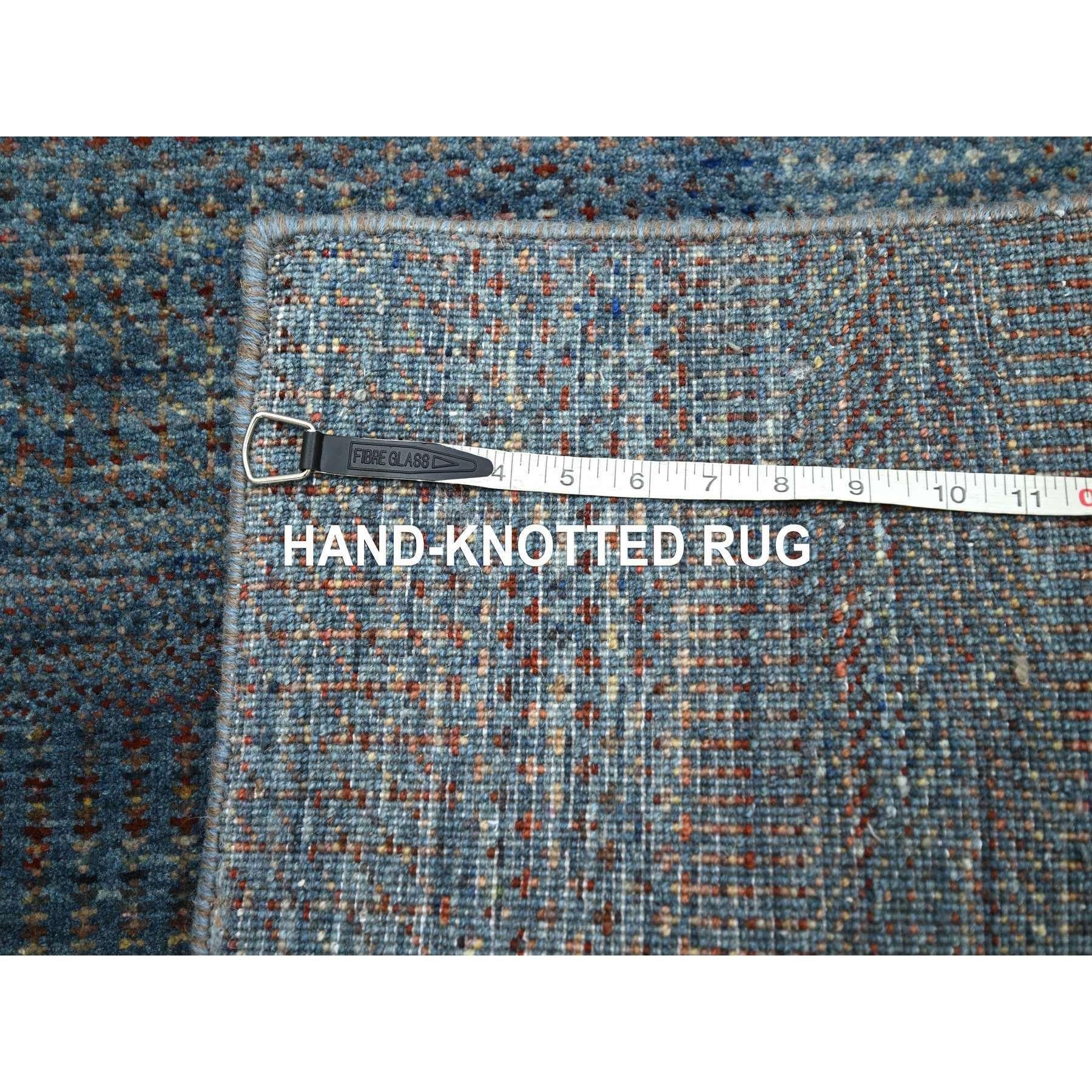 XXI secolo e contemporaneo Tappeto Runner in lana e seta annodato a mano con design moderno blu denim x12'3