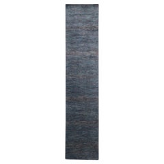 Tappeto Runner in lana e seta annodato a mano con design moderno blu denim x12'3".
