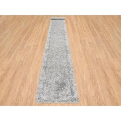 2'7"x17'7" Gray, Hand Knotted Wool and Silk, Broken Persian Design, XL Runner Ru