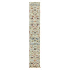 2'7 "x18' Wimborne Weißer Handgeknüpfter Teppich aus Wolle und Seide mit Sichelblatt-Design