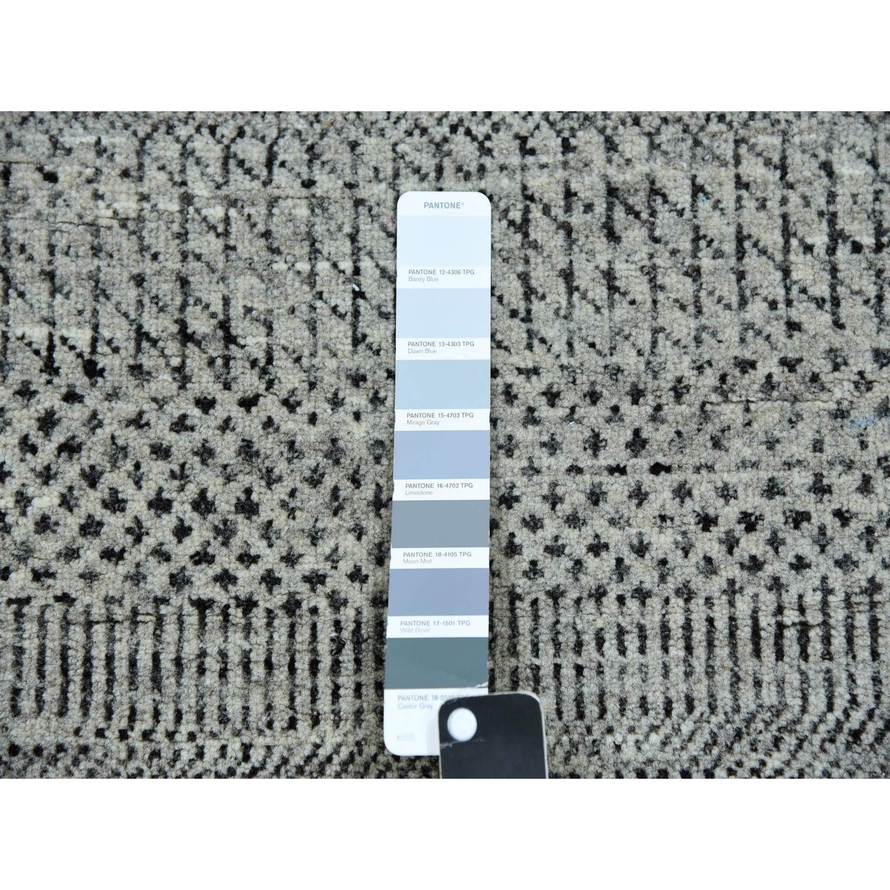 Indiano Tappeto Runner XL in Lana Morbida Annodato a Mano con Design Modern Undyed Grass 2'7 