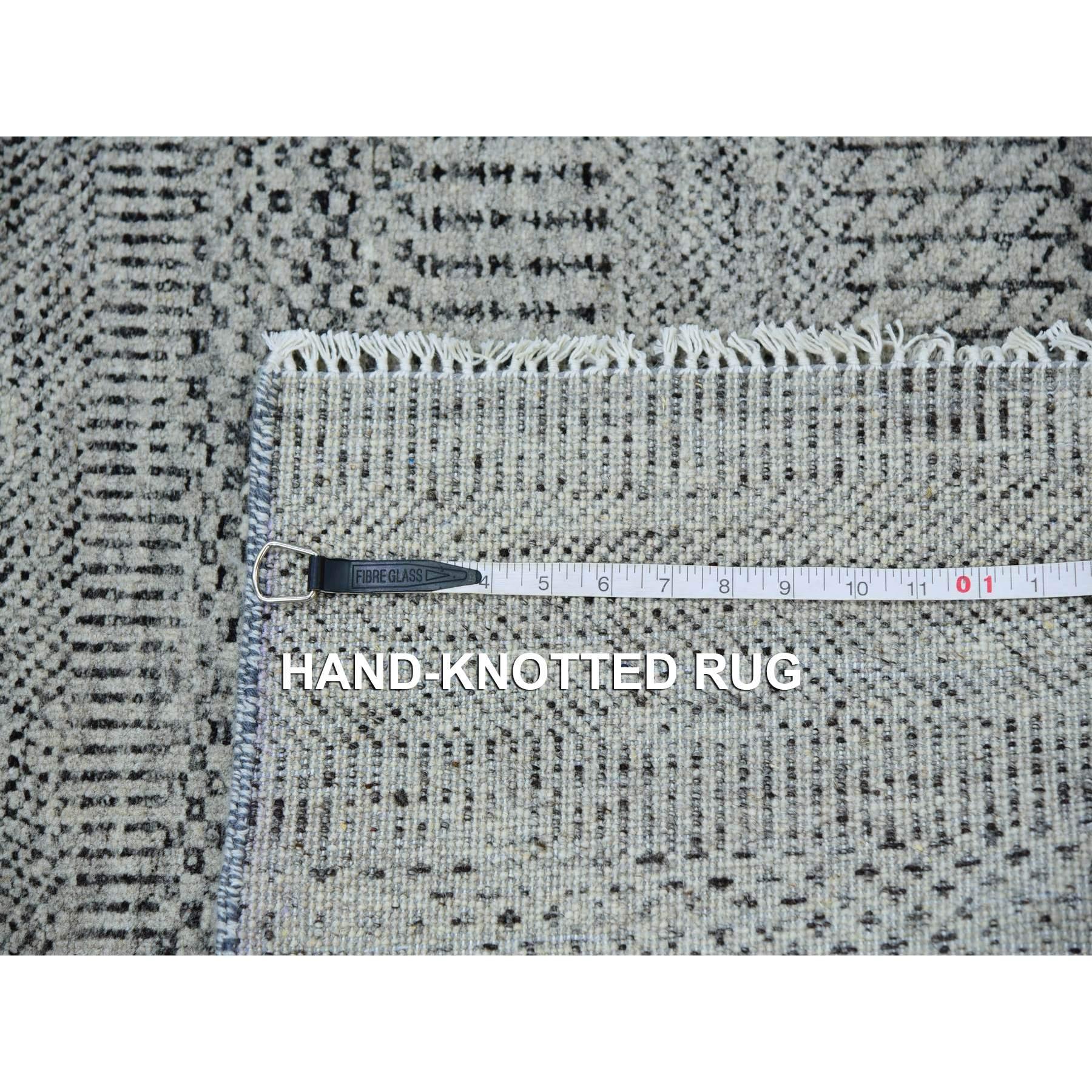Tappeto Runner XL in Lana Morbida Annodato a Mano con Design Modern Undyed Grass 2'7 
