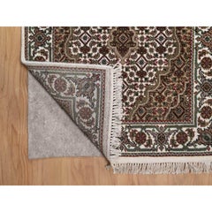 2'7"x21'2" Ivory Tabriz Mahi with Fish Medallion Design Pure Wool Runner Rug