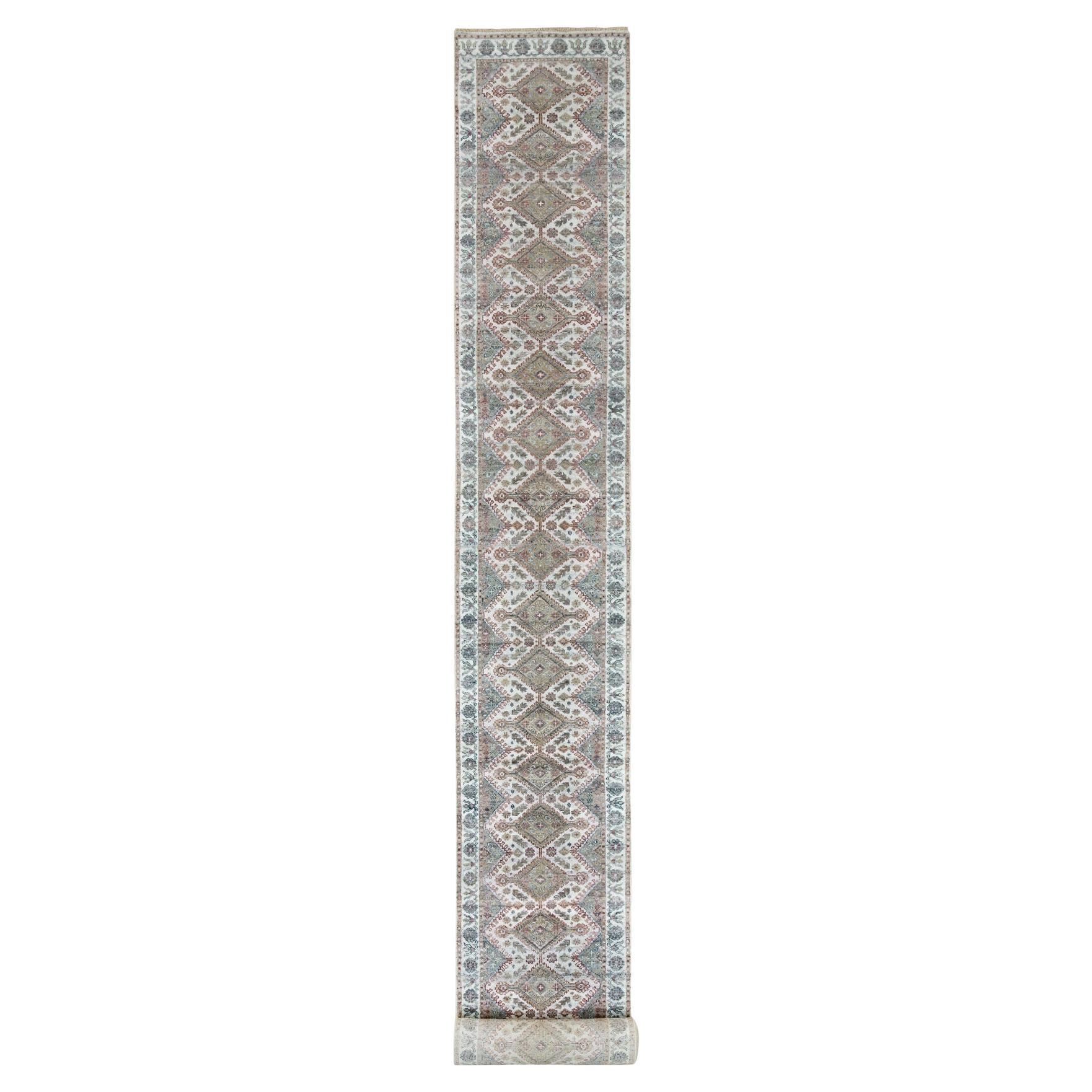 2'7"x21'9" Vista White Hand Knotted Unique Flower Rosettes Border XL Runner Rug