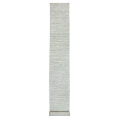 2'7 "x22' Gris Design Modernity Laine Naturelle Non Teintée Tapis d'Orient Courant Noué à la Main