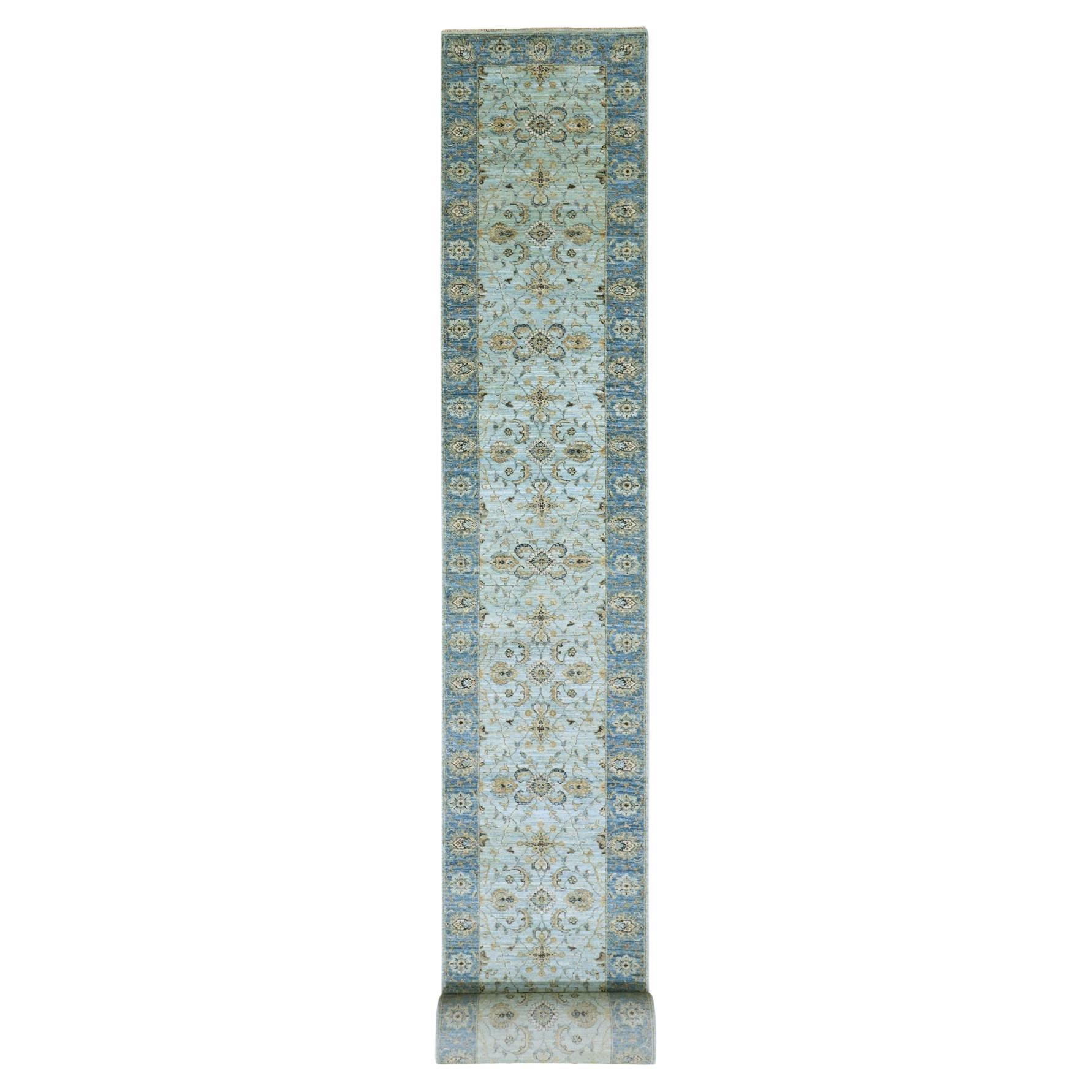 2'7"x25'10" Blauer Shah Abbas Orientalischer Teppich aus handgeknüpfter Wolle mit Blumenmuster