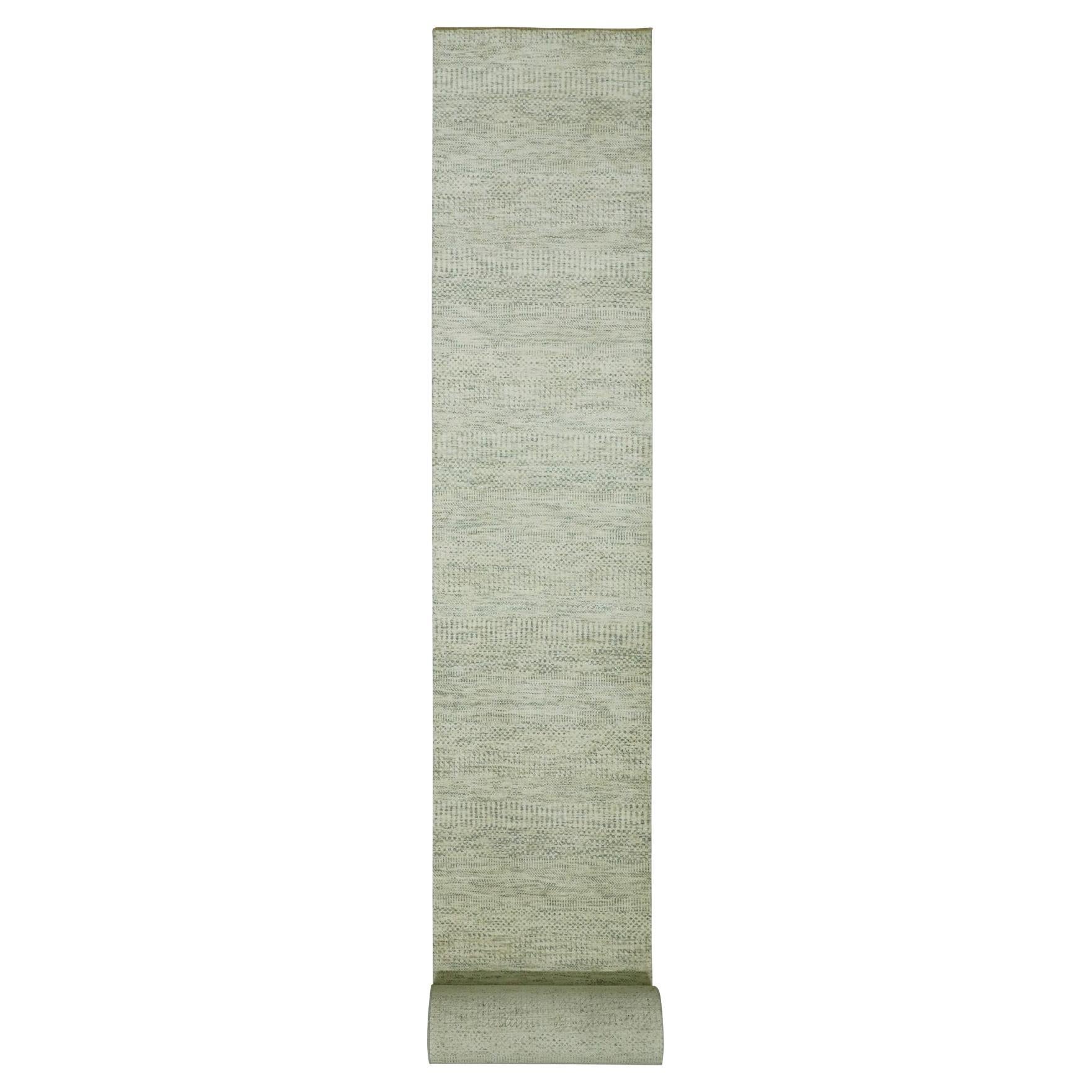 2'7"x26'1" Alabaster White Modern Grass Wool Hand Knotted XL Runner Oriental Rug For Sale