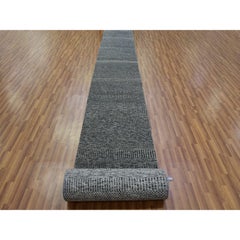 2'7 "x26'2" Pantone Gray Laine non teintée nouée à la main XL Runner Grass Design Rug