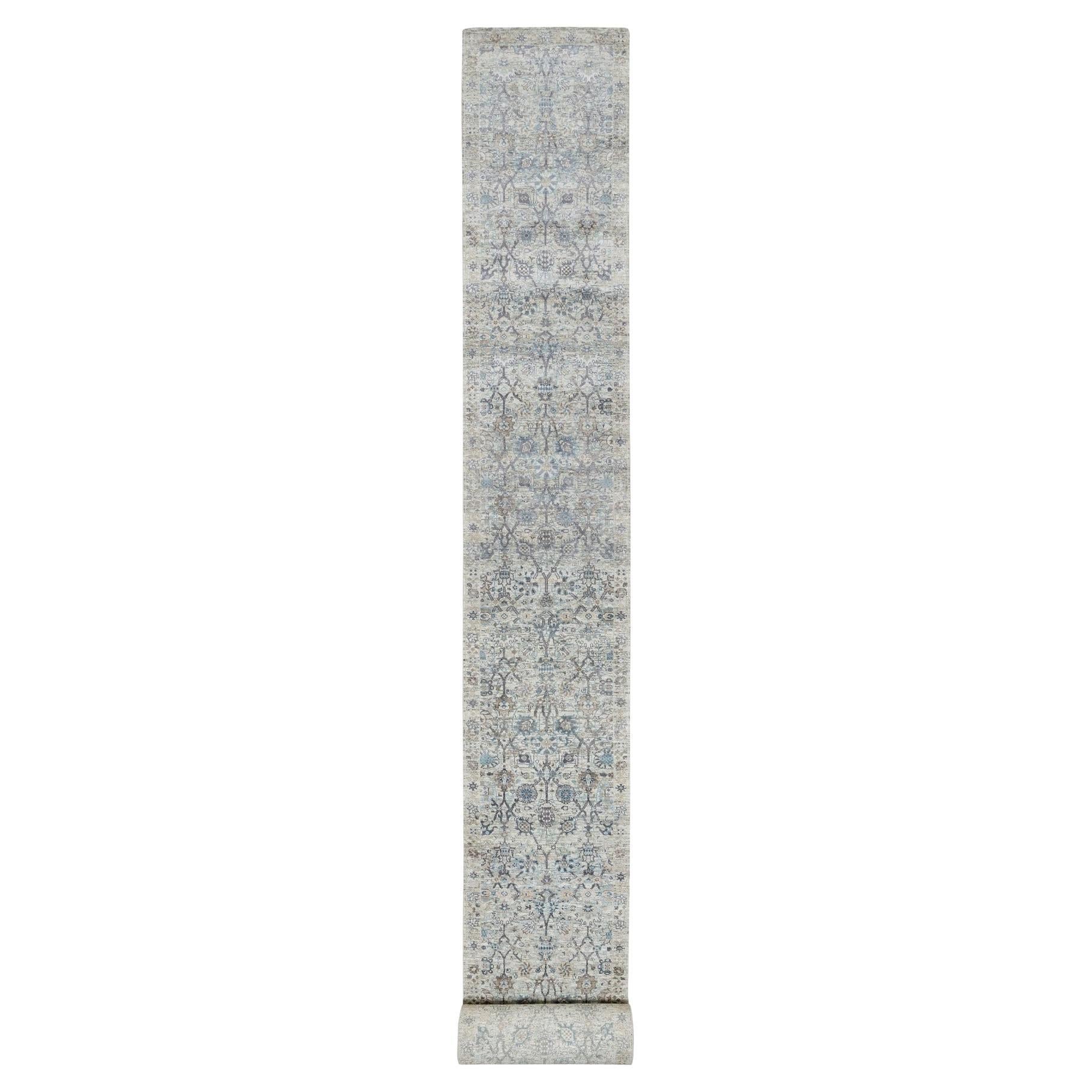 2'7"x27'7" Weißer handgeknüpfter Läufer aus Seide und Wolle mit Granatapfelmuster aus Täbris und Granatapfeldesign