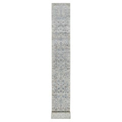 2'7"x27'7" Weißer handgeknüpfter Läufer aus Seide und Wolle mit Granatapfelmuster aus Täbris und Granatapfeldesign