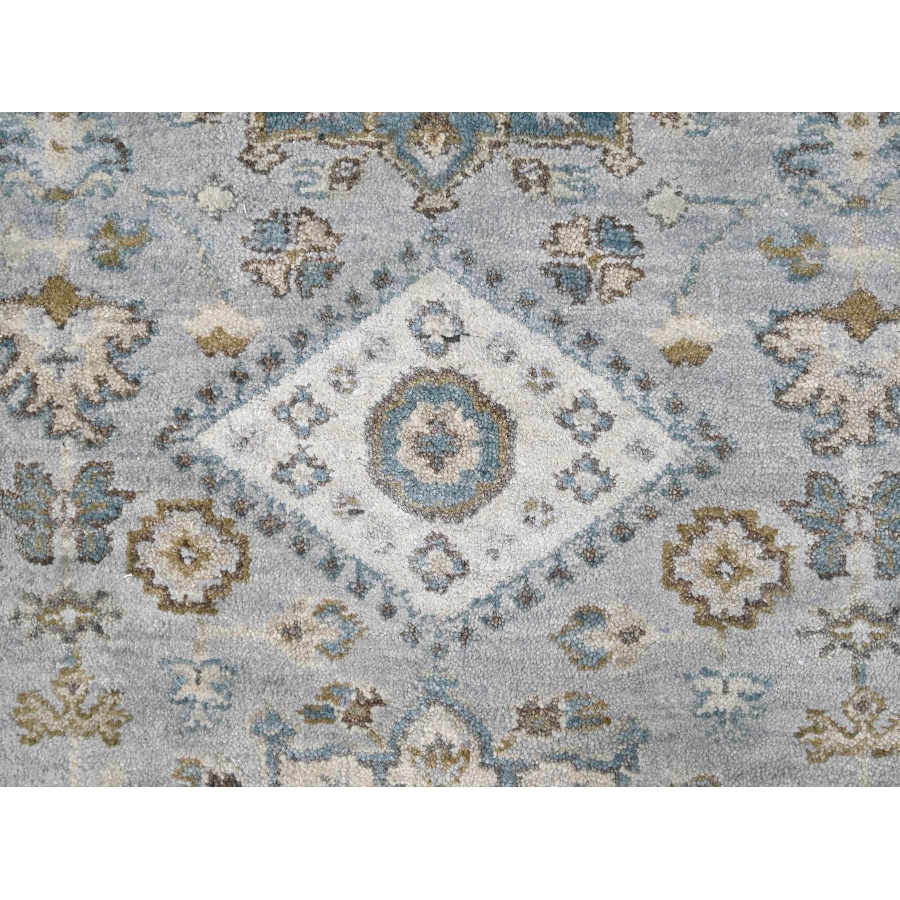 Annodato a mano Tappeto orientale Runner in lana annodato a mano con design geometrico Karajeh grigio 2'7 