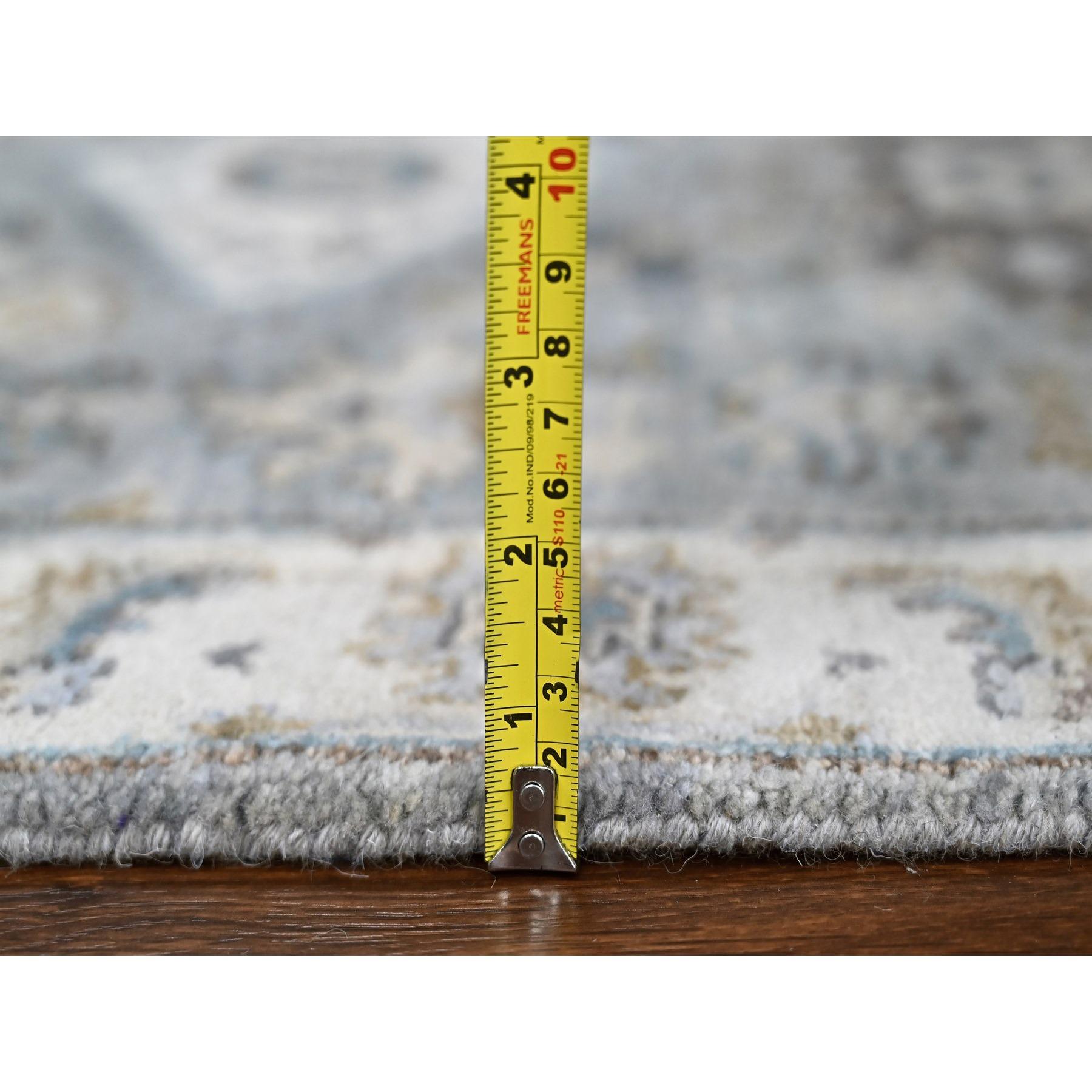 XXI secolo e contemporaneo Tappeto orientale Runner in lana annodato a mano con design geometrico Karajeh grigio 2'7 