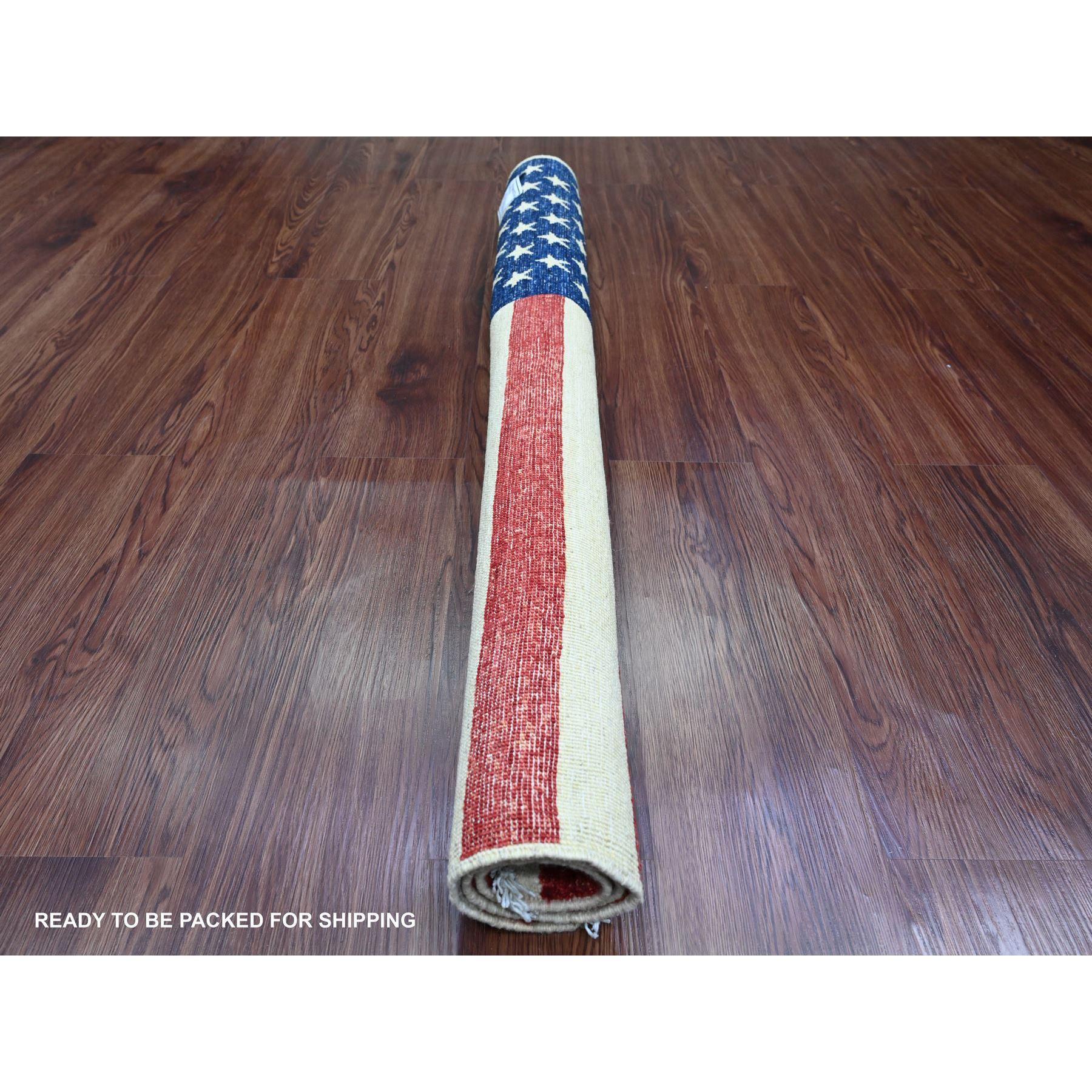 Afghano Tappeto orientale in lana morbida annodato a mano con bandiera americana rossa appesa alla parete 2'7 