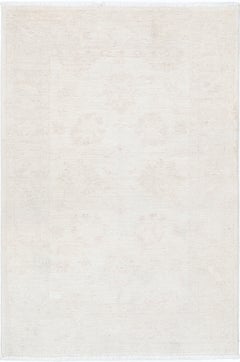2.7x4 ft Traditional Hand Knotted Beige Turkish Accent Rug. 100% Wool