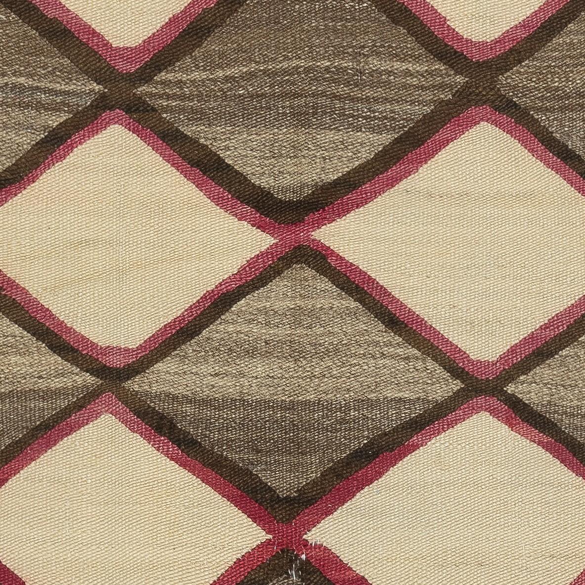 Tissé à la main Tapis Ganado, indien Navajo américain ancien tissé à plat 27x47 pouces en vente